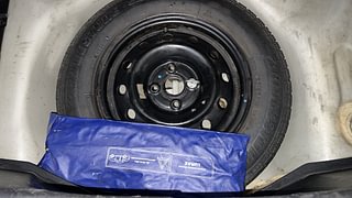 Used 2014 Maruti Suzuki Swift [2011-2017] VXi Petrol Manual tyres SPARE TYRE VIEW