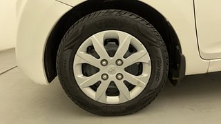 Used 2018 Hyundai Eon [2011-2018] Sportz Petrol Manual tyres LEFT FRONT TYRE RIM VIEW