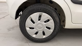 Used 2014 Maruti Suzuki Celerio VXI AMT Petrol Automatic tyres RIGHT REAR TYRE RIM VIEW