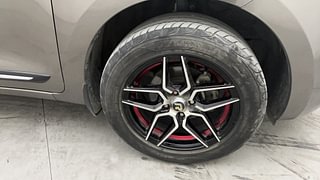 Used 2021 Maruti Suzuki Swift VXI AMT Petrol Automatic tyres RIGHT FRONT TYRE RIM VIEW