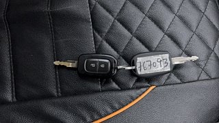 Used 2021 Renault Kwid CLIMBER 1.0 Opt Petrol Manual extra CAR KEY VIEW