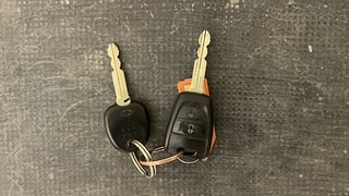 Used 2018 Hyundai Eon [2011-2018] Sportz Petrol Manual extra CAR KEY VIEW