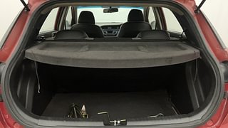 Used 2017 Hyundai Elite i20 [2014-2018] Sportz 1.2 Petrol Manual interior DICKY INSIDE VIEW