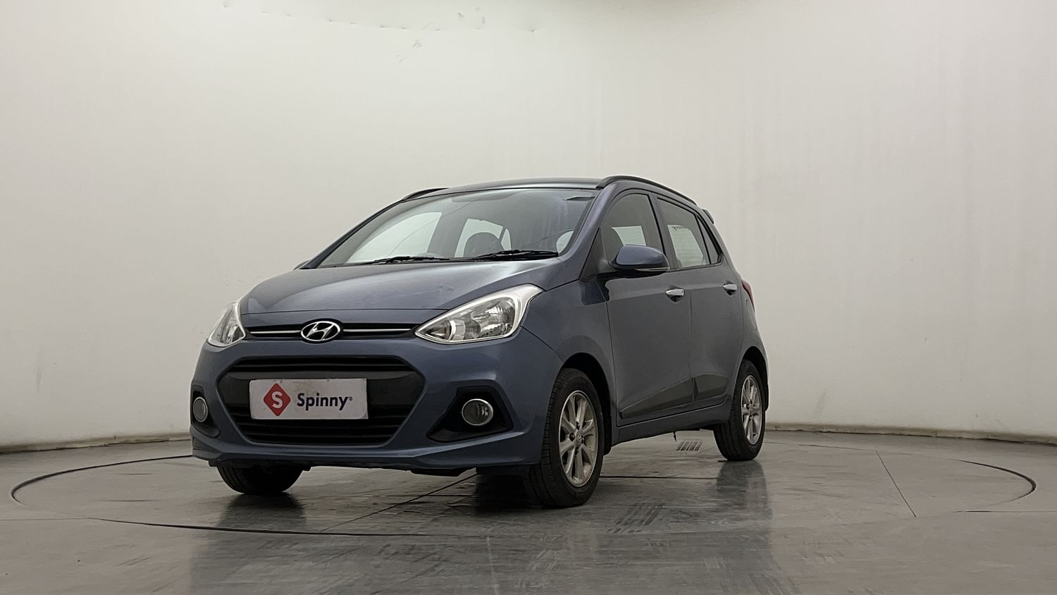 LEFT FRONT CORNER VIEW