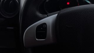 Used 2017 Renault Duster [2015-2019] 110 PS RXZ 4X2 MT Diesel Manual top_features Cruise control