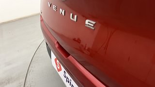 Used 2019 Hyundai Venue [2019-2022] SX 1.0 Turbo Dual Tone Petrol Manual dents MINOR SCRATCH