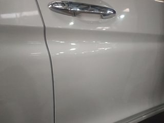 Used 2015 Honda City [2014-2017] V Diesel Diesel Manual dents MINOR SCRATCH