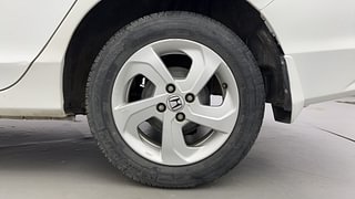 Used 2015 Honda City [2014-2017] V Diesel Diesel Manual tyres LEFT REAR TYRE RIM VIEW