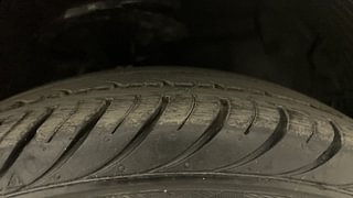 Used 2018 Hyundai Eon [2011-2018] Sportz Petrol Manual tyres RIGHT FRONT TYRE TREAD VIEW