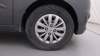 Used 2013 Hyundai i10 Sportz 1.2 Kappa2 Petrol Manual tyres RIGHT FRONT TYRE RIM VIEW