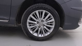 Used 2022 Honda City V CVT Petrol Automatic tyres RIGHT FRONT TYRE RIM VIEW