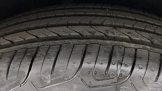 Used 2015 Ford EcoSport [2013-2015] Titanium 1.5L Ti-VCT AT Petrol Automatic tyres RIGHT REAR TYRE TREAD VIEW
