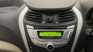 Used 2018 Hyundai Eon [2011-2018] Sportz Petrol Manual top_features Integrated (in-dash) music system