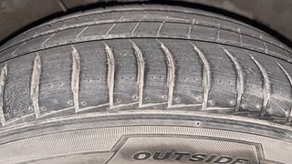 Used 2019 Hyundai New Santro 1.1 Sportz AMT Petrol Automatic tyres RIGHT FRONT TYRE TREAD VIEW