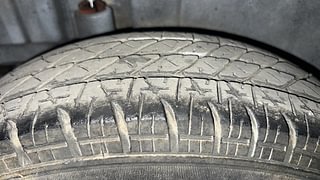 Used 2014 Maruti Suzuki Swift [2011-2017] VXi Petrol Manual tyres RIGHT REAR TYRE TREAD VIEW