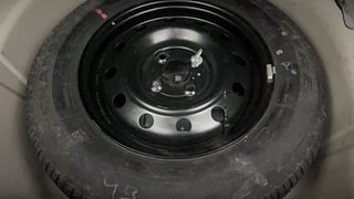 Used 2014 Maruti Suzuki Swift Dzire VXI Petrol Manual tyres SPARE TYRE VIEW