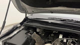 Used 2019 Toyota Innova Crysta [2016-2020] 2.4 G Diesel Manual engine ENGINE RIGHT SIDE HINGE & APRON VIEW