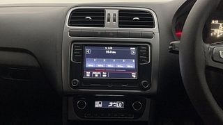 Used 2018 volkswagen Polo Highline Plus 1.0 MPI Petrol Manual interior MUSIC SYSTEM & AC CONTROL VIEW