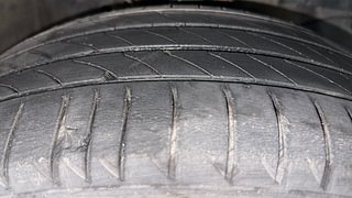 Used 2018 Honda BR-V [2016-2020] V CVT Petrol Petrol Automatic tyres RIGHT FRONT TYRE TREAD VIEW