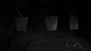 Used 2017 Hyundai Elite i20 [2014-2018] Sportz 1.2 Petrol Manual interior PEDALS VIEW