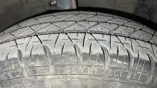 Used 2014 Maruti Suzuki Swift [2011-2017] VXi Petrol Manual tyres RIGHT FRONT TYRE TREAD VIEW