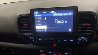 Used 2019 Hyundai Venue [2019-2022] SX 1.0 Turbo Dual Tone Petrol Manual top_features Integrated (in-dash) music system