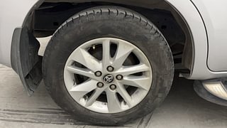 Used 2019 Toyota Innova Crysta [2016-2020] 2.4 G Diesel Manual tyres RIGHT REAR TYRE RIM VIEW