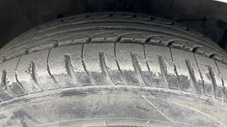 Used 2015 Honda City [2014-2017] V Diesel Diesel Manual tyres RIGHT FRONT TYRE TREAD VIEW