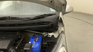 Used 2015 Hyundai Xcent [2014-2017] S Petrol Petrol Manual engine ENGINE LEFT SIDE HINGE & APRON VIEW