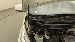Used 2018 Hyundai Eon [2011-2018] Sportz Petrol Manual engine ENGINE RIGHT SIDE HINGE & APRON VIEW