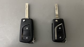 Used 2019 Toyota Innova Crysta [2016-2020] 2.4 G Diesel Manual extra CAR KEY VIEW