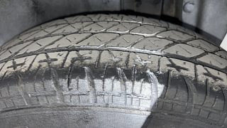 Used 2014 Maruti Suzuki Swift [2011-2017] VXi Petrol Manual tyres LEFT REAR TYRE TREAD VIEW
