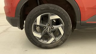Used 2019 Hyundai Venue [2019-2022] SX 1.0 Turbo Dual Tone Petrol Manual tyres RIGHT REAR TYRE RIM VIEW
