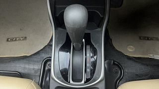 Used 2019 Honda City [2017-2020] V CVT Petrol Automatic interior GEAR  KNOB VIEW