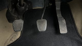 Used 2015 Honda City [2014-2017] V Diesel Diesel Manual interior PEDALS VIEW