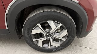 Used 2021 Kia Sonet HTX Plus 1.5 Dual Tone Diesel Manual tyres RIGHT FRONT TYRE RIM VIEW