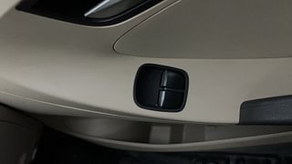 Used 2018 Hyundai Eon [2011-2018] Sportz Petrol Manual top_features Power windows