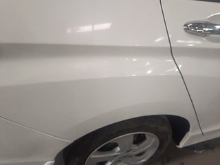 Used 2015 Honda City [2014-2017] V Diesel Diesel Manual dents MINOR SCRATCH