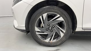 Used 2021 Hyundai New i20 Asta (O) 1.0 Turbo DCT Petrol Automatic tyres LEFT FRONT TYRE RIM VIEW
