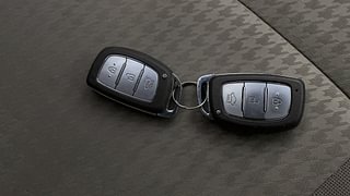 Used 2020 Hyundai Elite i20 [2018-2020] Asta (O) CVT Petrol Automatic extra CAR KEY VIEW
