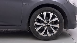 Used 2016 Hyundai Fluidic Verna 4S [2015-2017] 1.6 CRDi SX Diesel Manual tyres RIGHT FRONT TYRE RIM VIEW
