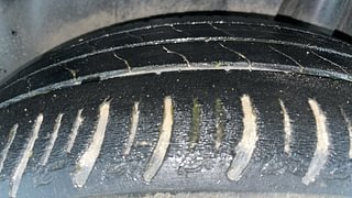 Used 2017 maruti-suzuki Ciaz Alpha Petrol Petrol Manual tyres LEFT REAR TYRE TREAD VIEW
