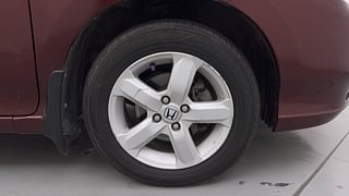 Used 2013 Honda City [2011-2014] 1.5 S MT Petrol Manual tyres RIGHT FRONT TYRE RIM VIEW
