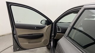 Used 2013 Hyundai i20 [2012-2014] Asta 1.4 CRDI Diesel Manual interior LEFT FRONT DOOR OPEN VIEW