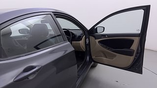 Used 2016 Hyundai Fluidic Verna 4S [2015-2017] 1.6 CRDi SX Diesel Manual interior RIGHT FRONT DOOR OPEN VIEW