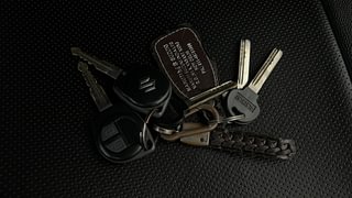 Used 2017 Maruti Suzuki Wagon R 1.0 [2010-2019] VXi Petrol Manual extra CAR KEY VIEW