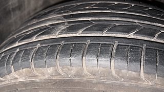 Used 2013 Honda City [2011-2014] 1.5 S MT Petrol Manual tyres RIGHT FRONT TYRE TREAD VIEW