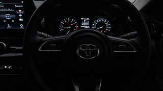 Used 2022 Toyota Urban Cruiser Hyryder V Neodrive AT Petrol Automatic top_features Airbags