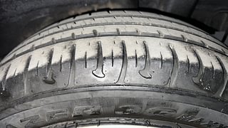 Used 2018 Hyundai Grand i10 [2017-2020] Sportz (O) 1.2 kappa VTVT Petrol Manual tyres LEFT REAR TYRE TREAD VIEW