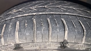 Used 2016 Hyundai Grand i10 Asta 1.2 Kappa VTVT (O) Petrol Manual tyres RIGHT FRONT TYRE TREAD VIEW